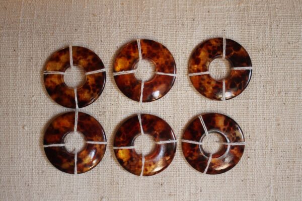 cushion amber circles one