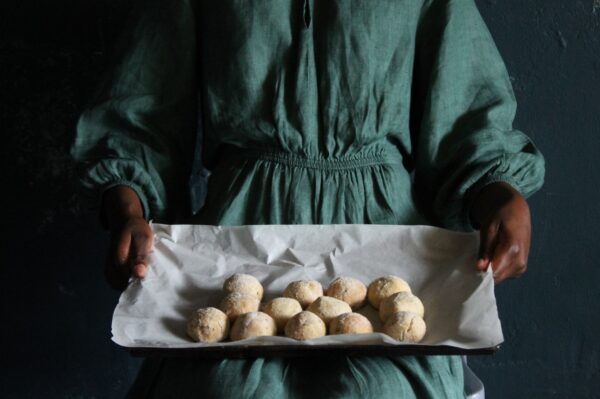 greek pecan nut balls